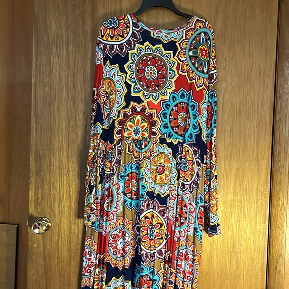 Brand unknown women’s long sleeve maxi multi color with pockets 4X - Picture 2 of 2